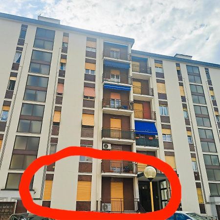 La Petite Maison Daire Agrate Brianza Dış mekan fotoğraf